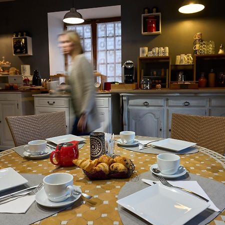 Hotel Restaurant Vertfeuille Arc-et-Senans Dış mekan fotoğraf